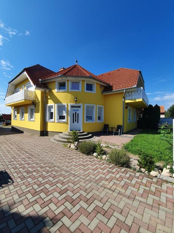 Arielle Panzio Hotel Zalaegerszeg Exterior foto